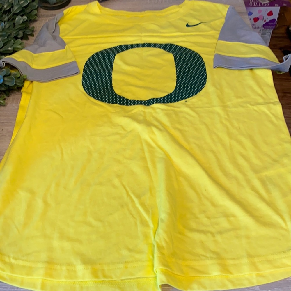 Nike Oregon ducks shirt